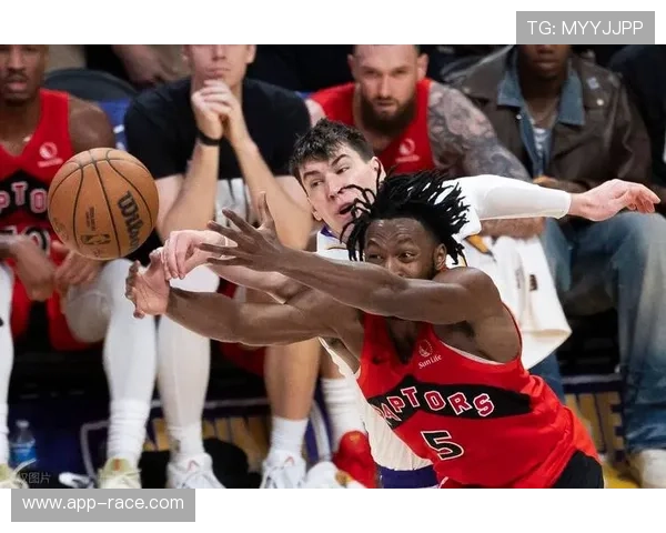 湖人轻取猛龙,艾顿25+13统治内线